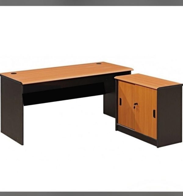 Table de bureau  1m60